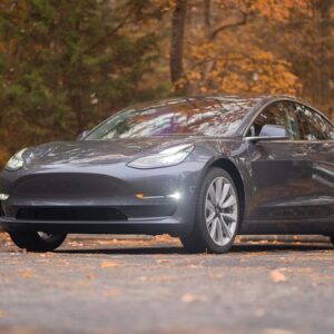 Tesla - masina viitorului